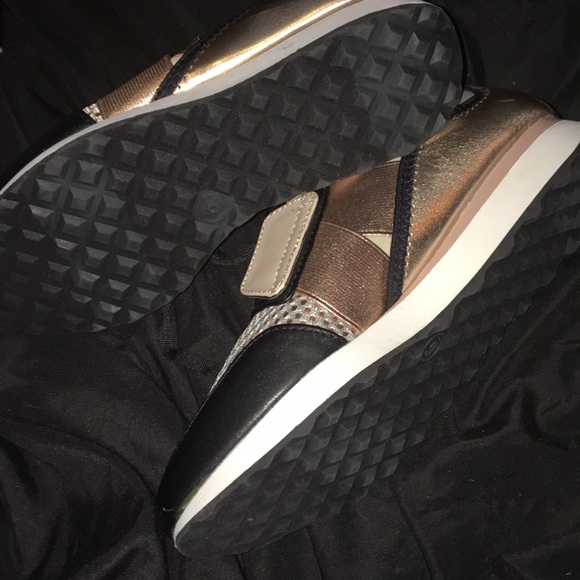 DSW Shoes Rose Gold Tennis Shoes Poshmark